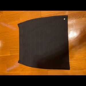 NWOT mini guess skirt black stretch ribbed s